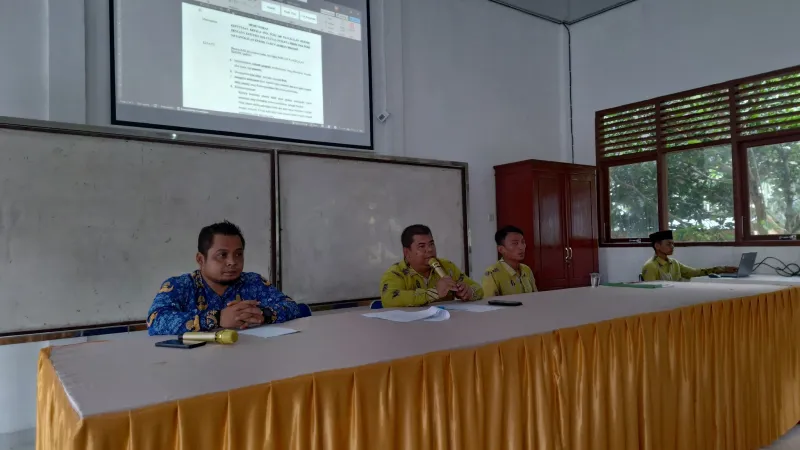 RAPAT KELULUSAN DAN PERSIAPAN PELEPASAN SISWA KELAS XII TAHUN 2025