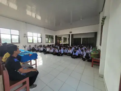 Foto 3 — #LATEPOST