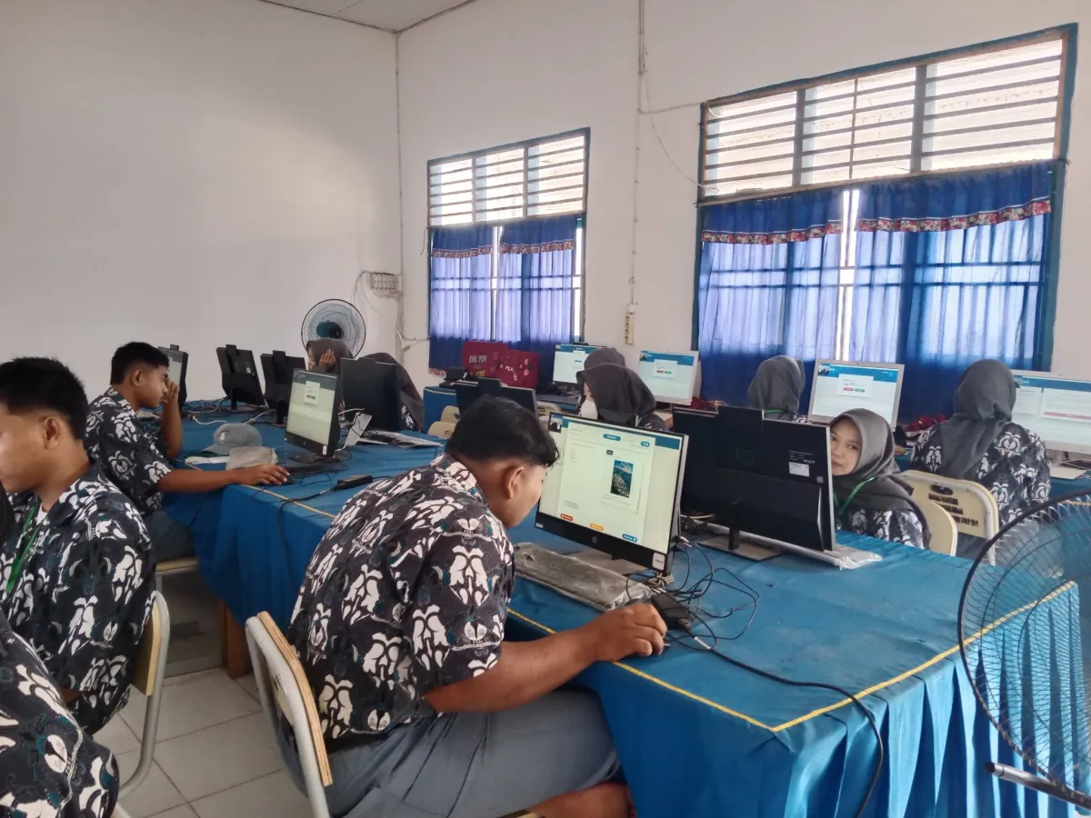 SMA PGRI 268 Pangkalan Kersik Laksanakan TKA Hari Kedua