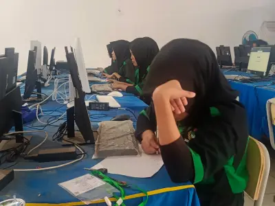Sesi Ketiga Tutup TKA Hari Ketiga di SMA PGRI 268 Pangkalan Kersik