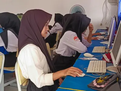 Foto 3 — Sesi Kedua TKA Hari Keempat di SMA PGRI 268 Pangkalan Kersik